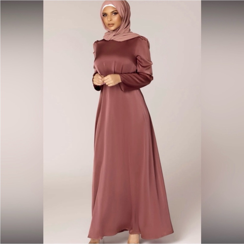 Veiled Duha Satin Twist Front Maxi Dress Dasky Mauve NWT Small